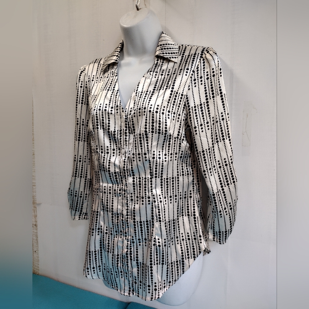 San Joy Womens 3/4 Sleeves Button Down Silky Shirt Polka Size M